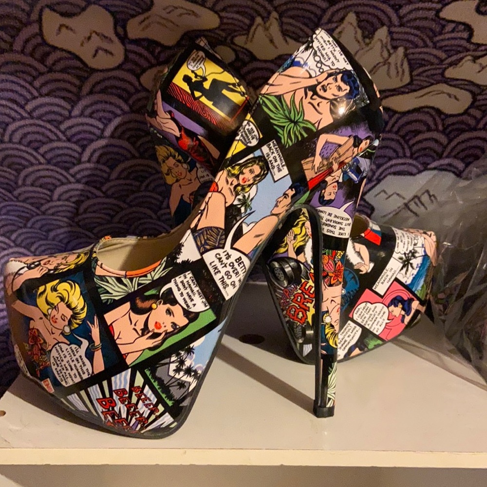Comic Book Bumper Heels 7.5